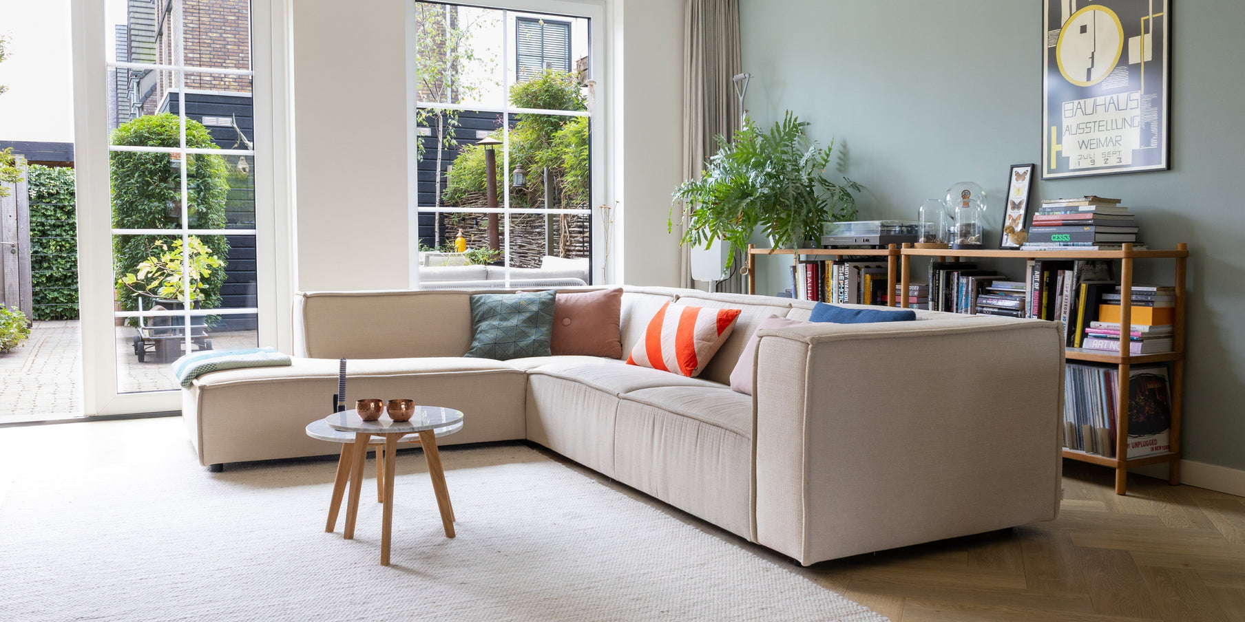 Kleurrijk wonen in een nieuwbouwwoning met vintage charme